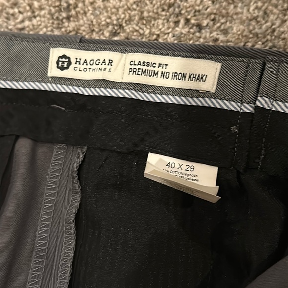 Men’s Dress Pants Haggar Classic Fit 40x29 - Picture 3 of 3
